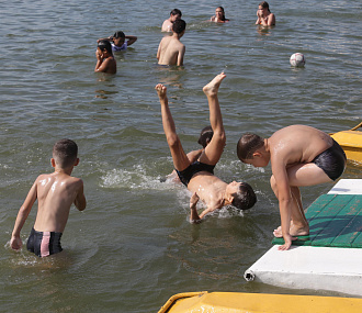 Лето близко: новосибирцев просят напомнить детям правила поведения у воды