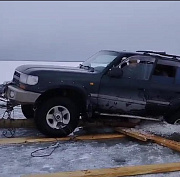 Водолаз рассказал, как спасали провалившийся под лёд Обского моря джип